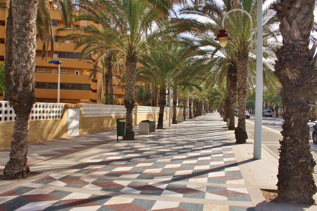 Апартаменты Apartament Playa Arenales Ареналес-дель-Соль Номер фото